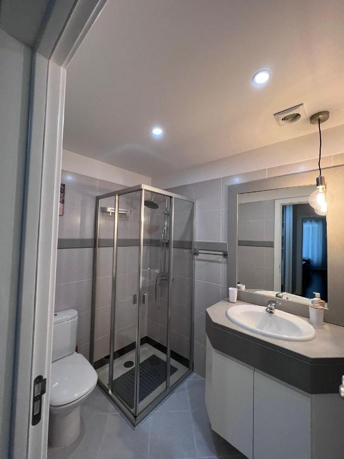 Cristinas 2 Bedroom Apartment Canico Esterno foto